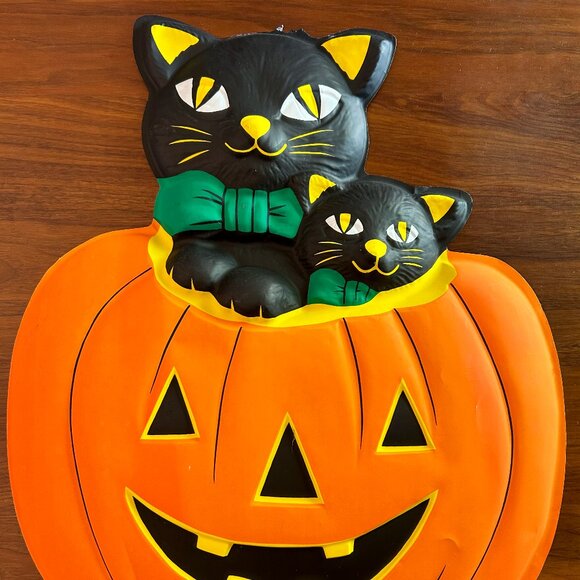 Vintage Halloween Pumpkin with Black Cats Decor - Picture 1 of 2